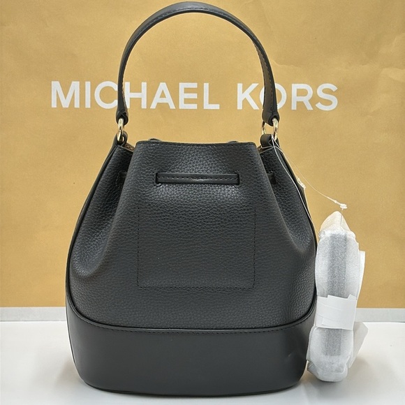 MICHAEL KORS  Reed Medium Pebbled Leather Bucket Bag Black NWT - Picture 3 of 14